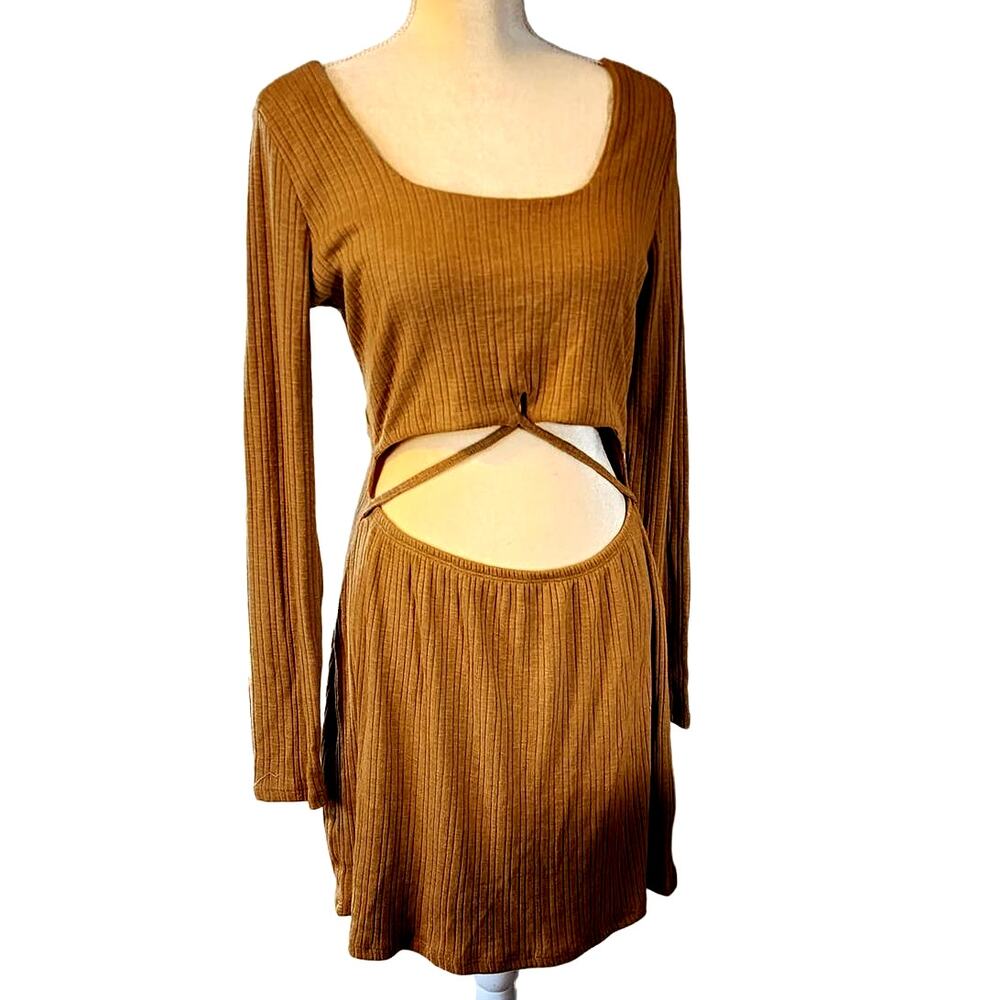Stitch & Pine Ribbed Dullgold Midi Dress Peekaboo back Size Large